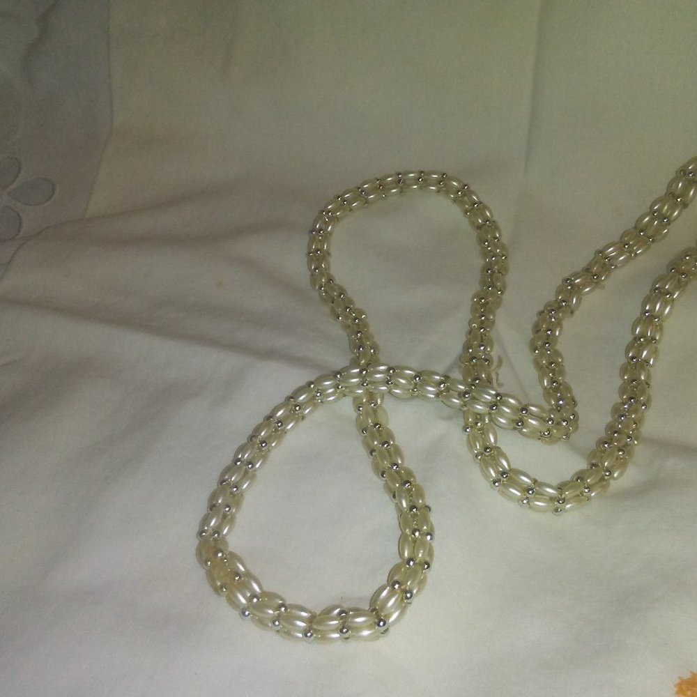 Vintage Gypsy, Hippie, Boho, Midcentury Macrame Seed Bead Necklace off white